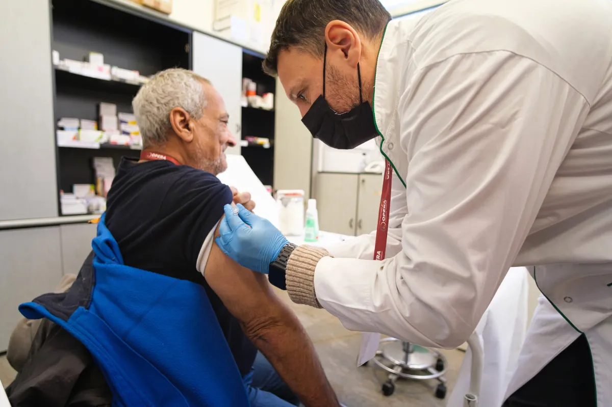 Opera Cardinal Ferrari: Punto medico
